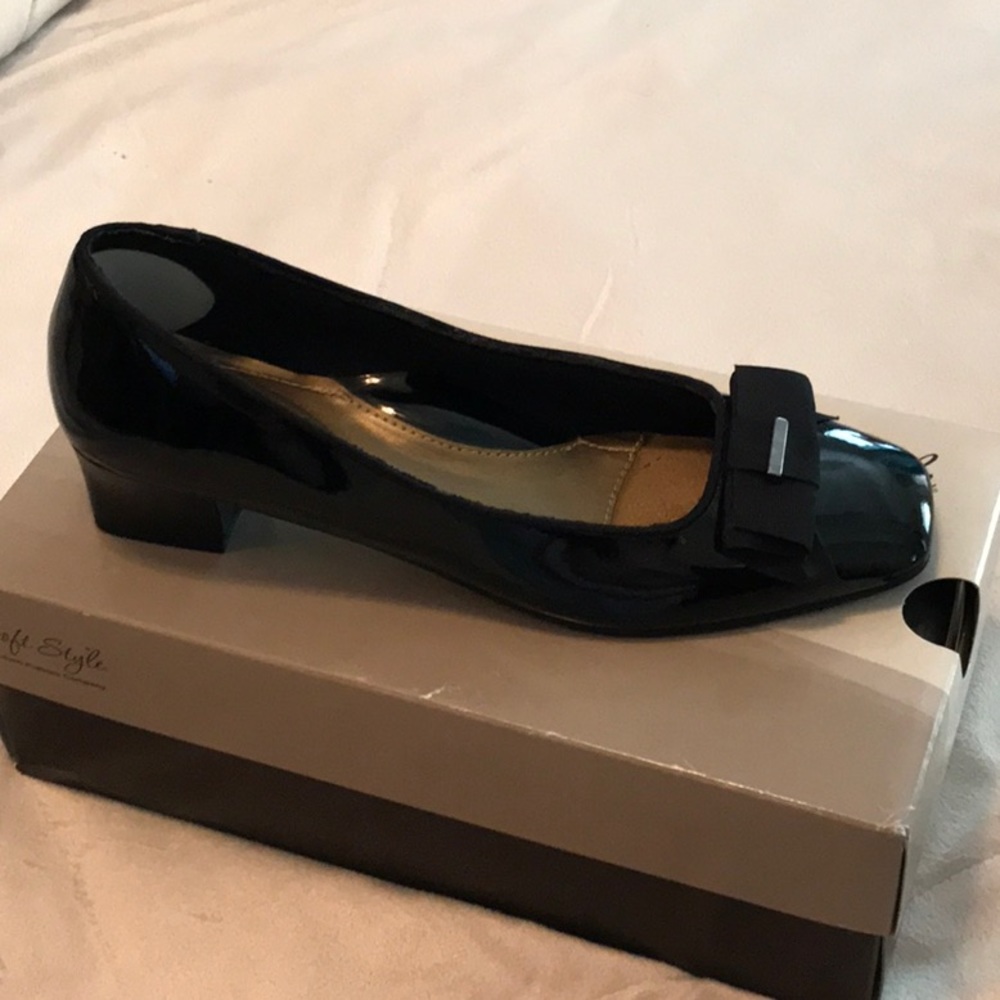 Black Patent  Hush Puppy 9N